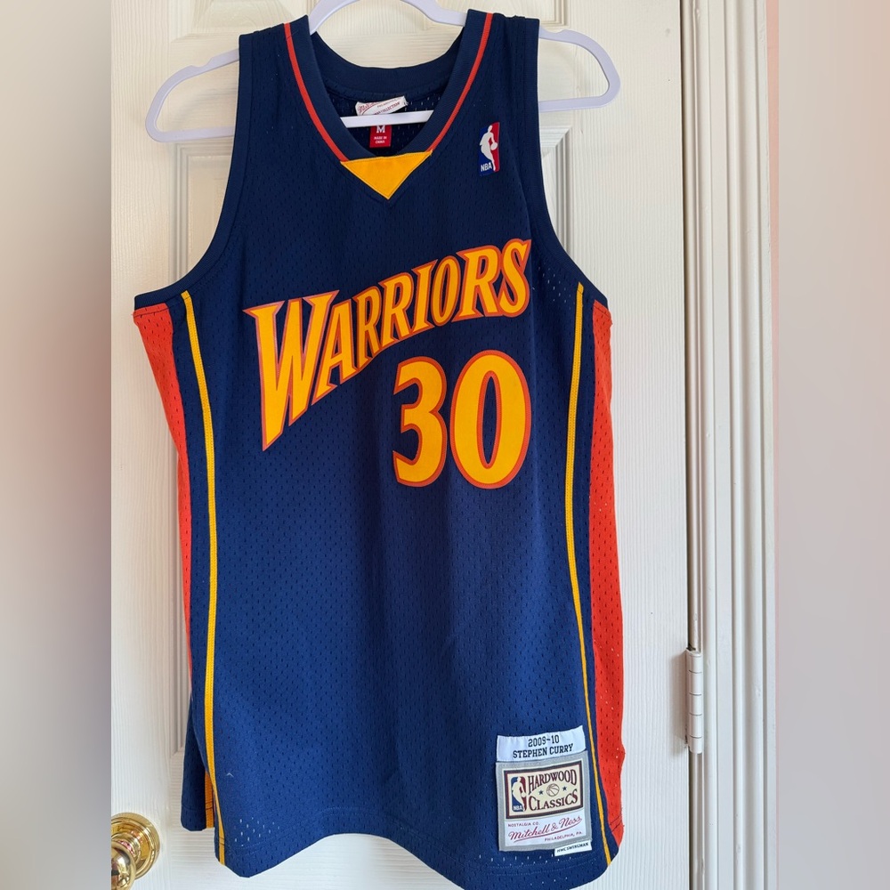 WARRIORS/ CURRY Mitchell & Ness Hardwood Classics NBA JERSEY. Mint condition !!
